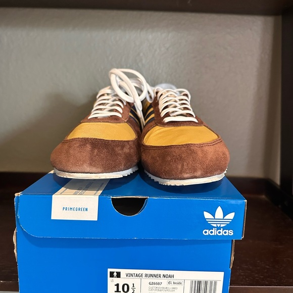 Adidas Vintage Runner - Noah Brown 10.5 US Men’s - Picture 4 of 8